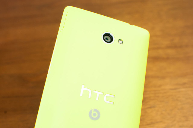 HTC 8X-07.jpg