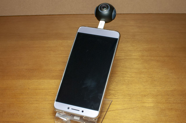 Insta360-Air04.jpg