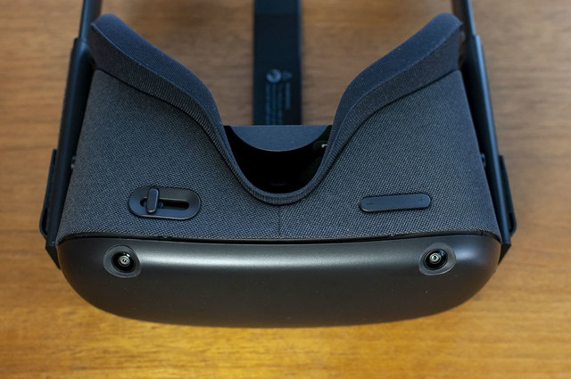OculusQuest-04.jpg